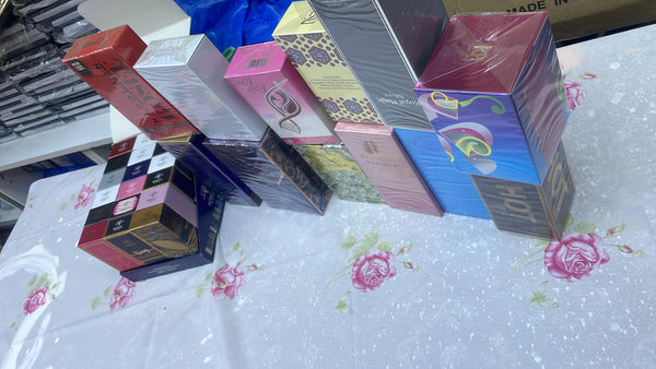 عرض 30 زجاجة عطر